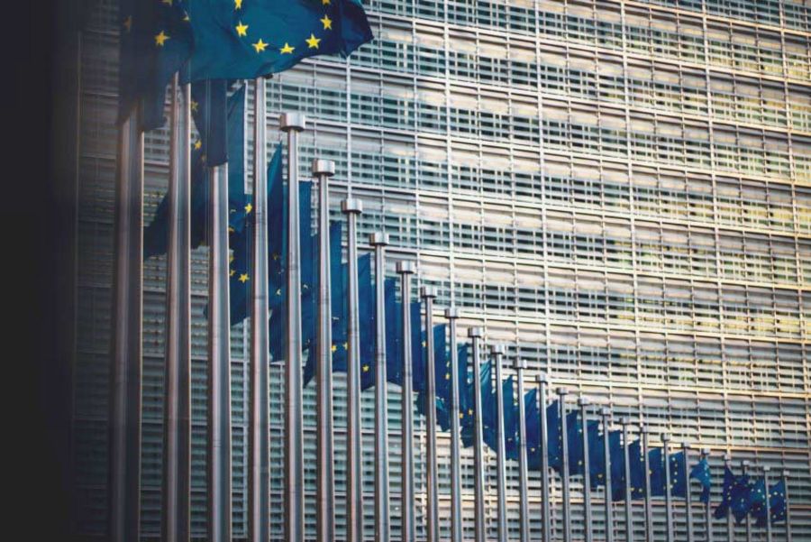 Die EU will in punkto Geldwäschebekämpfung neue Regelungen einführen - doch sinnvoll sind diese? Bildquelle: @ Christian Lue / Unsplash.com