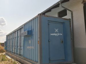 ENERGIEAUTARKER MILCHKUHBETRIEB: NACHHALTIGKEIT UND EFFIZIENZ DURCH EINSATZ VON ENERGIESPEICHER