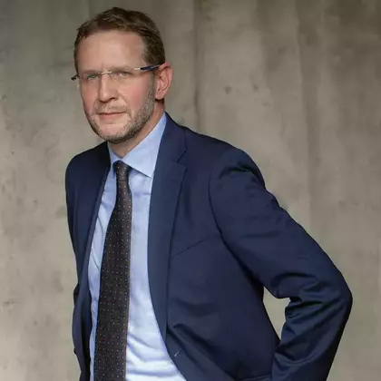 Dr. Claus Mischler