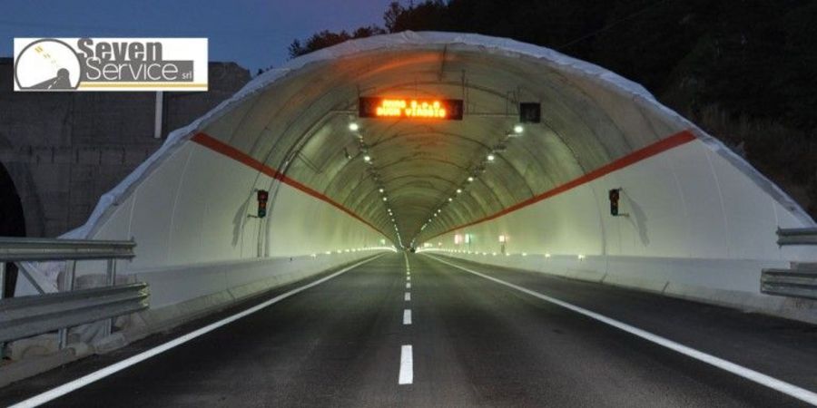Der Salerno-Tunnel hat von Seven Service einen neuen Anstrich bekommen