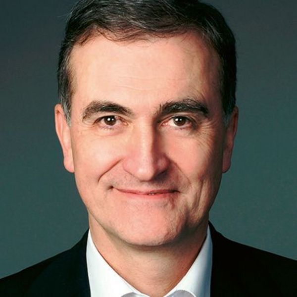 Dr. Gerhard Müller-Broll, Geschäftsführer der LEIPERT Maschinenbau GmbH Dr. Gerhard Müller-Broll, Geschäftsführer der LEIPERT Maschinenbau GmbH