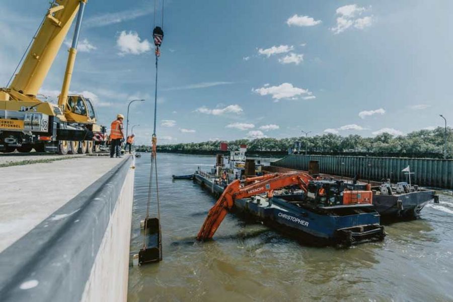 Joh. Wacht - Installation eines Tauchkastens an der Schleuse Trier