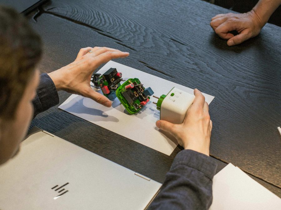 Start-up trifft Mittelstand: NATUNE und JF Group bündeln Kräfte für nachhaltige Akku-Sicherheit