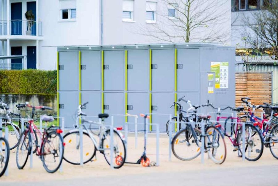 Kienzler Stadtmobiliar - Eine Wartehalle am Ulmer Hauptbahnhof