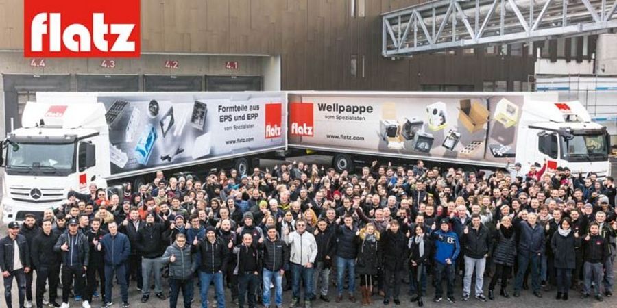 Ein eigener Fuhrpark mit 22 Lkw-Zügen und eigenen Fahrern garantiert eine effiziente Logistik bei der Flatz GmbH