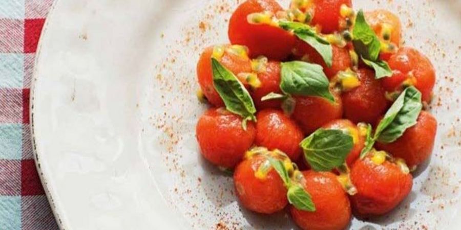 Tim Raue - Tomatensalat mit Passionsfrucht und Basilikum