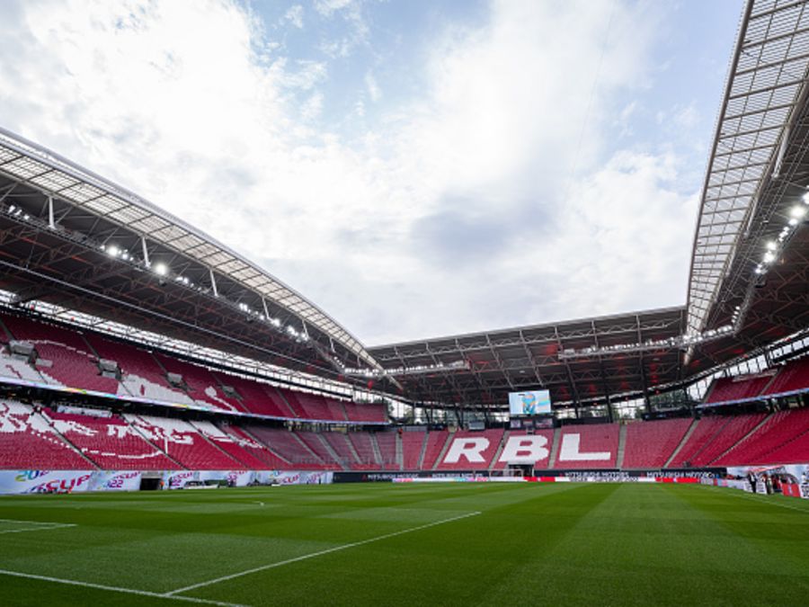 Nachhaltiger Fortschritt im Fußballstadion: Bundesligist setzt auf recycelte Stadionsessel von GIWA