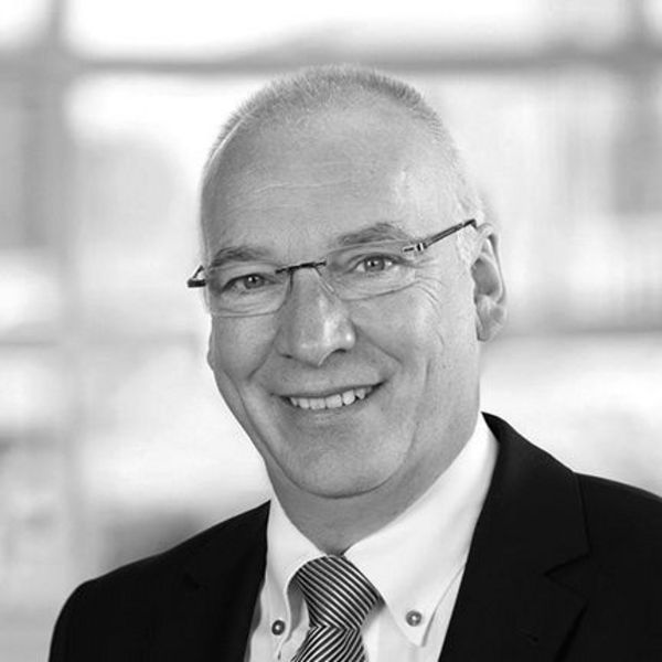Hans-Joachim Mühlenfeld Geschäftsführender Gesellschafter Hans-Joachim Mühlenfeld Geschäftsführender Gesellschafter