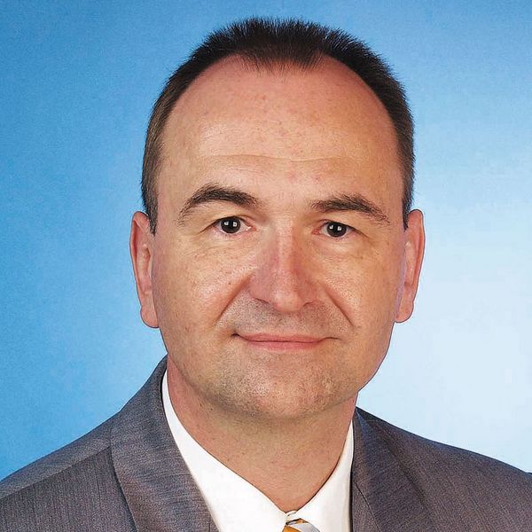 Geschäftsführer Ingolf M. Bogus Geschäftsführer Ingolf M. Bogus