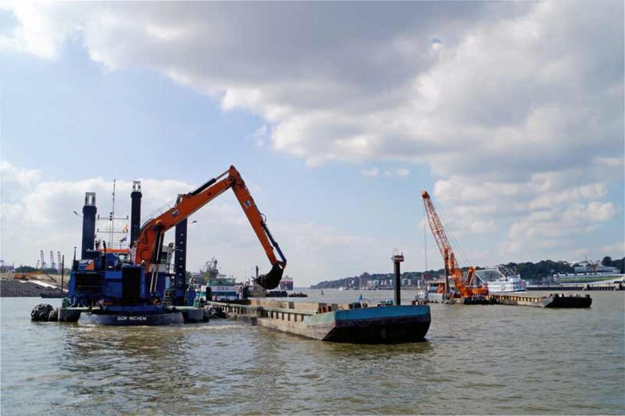 Van Oord Wasserbau Hafen in Hamburg