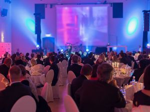 Planung der Betriebsfeier: So wird die Stimmung großartig