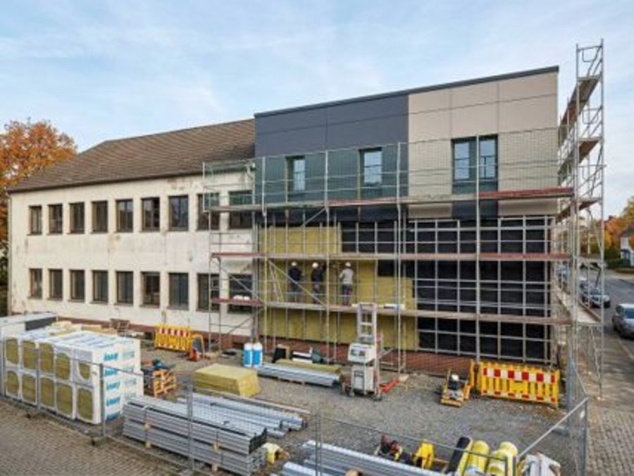 Mittelstandsbetriebe modernisieren Gebäudehülle: Kosten, Planung und Lieferketten