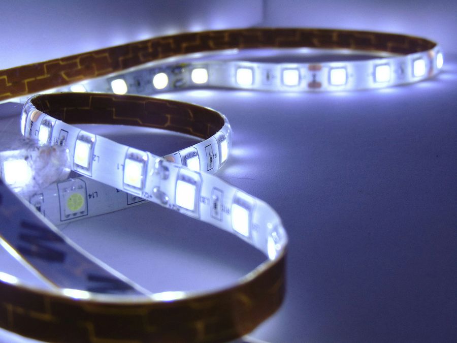 Beste LED-Streifen für Industrie und Gewerbe im Vergleich