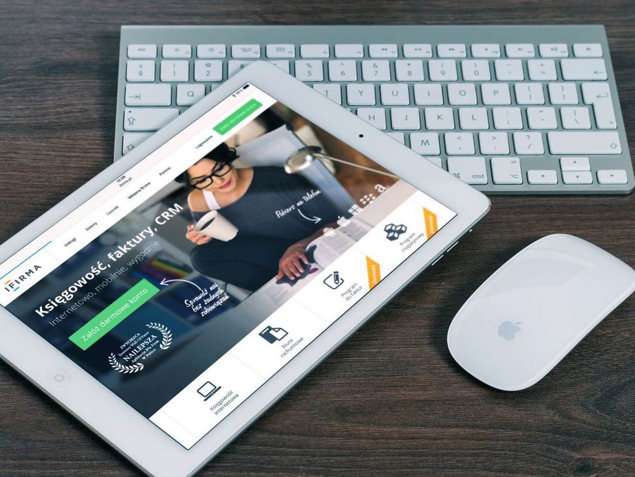 Macht es der Nachbar vor? Warum polnische IT-Unternehmen zunehmend auf KI-Tools in der Softwareentwicklung setzen