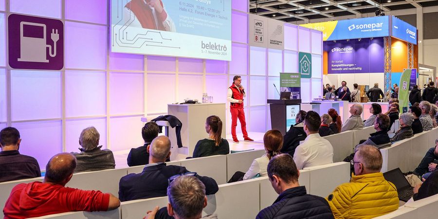 Andreas Stoye im Forum Energie + Technik Andreas Stoye spricht vor Fachpublikum über Ladeeinrichtungen und § 14a EnWG im Forum Energie + Technik