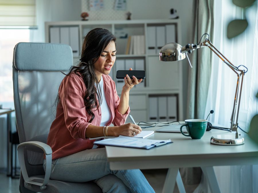 Wertschätzung im Arbeitsalltag: Wie der Mittelstand ab 2026 mit gezielten Klein-Investitionen Talente hält
