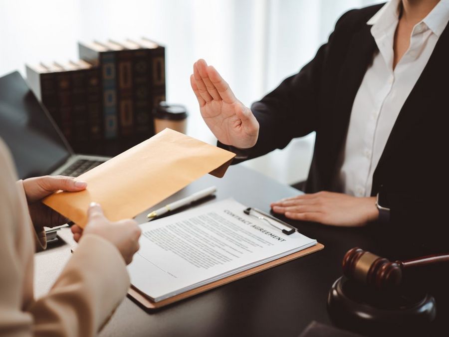Verdecktes Risiko Geldwäsche: Wie der Mittelstand jetzt seine Compliance stärken muss