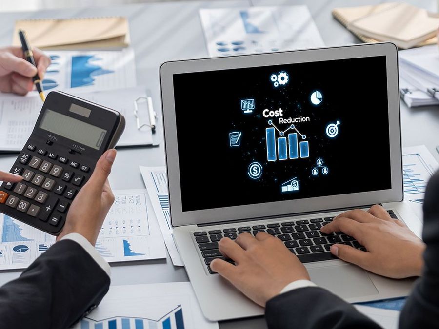 Facility Management im Mittelstand: Wann externe Dienstleister wirtschaftlicher sind als Eigenleistung