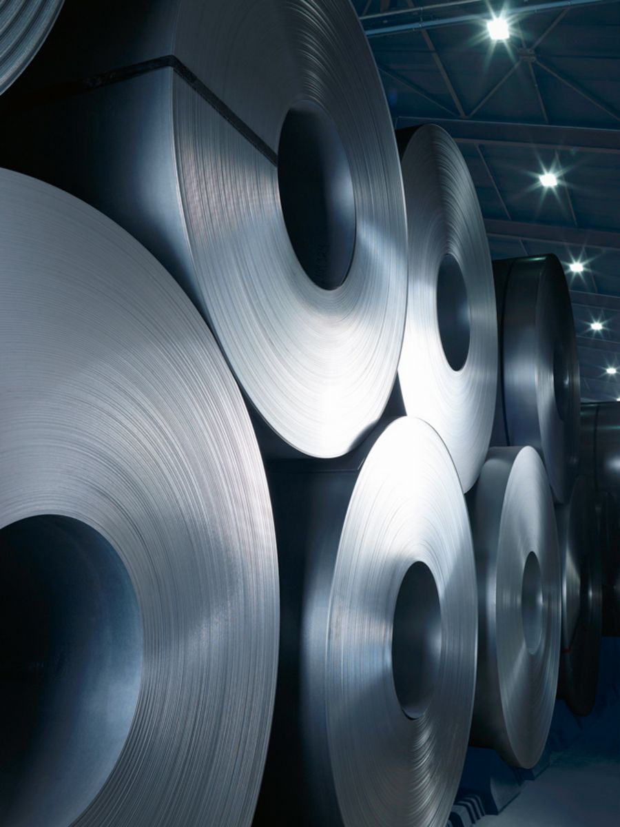 KNAPPSTEIN Stahlservice GmbH Coils im Lager 