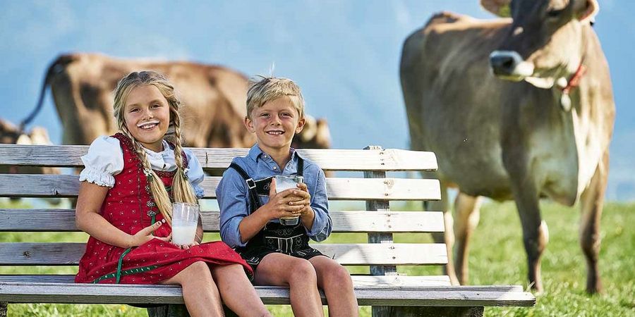 J. M. Gabler-Saliter Milchwerk GmbH & Co. KG Milch trinkende Kinder
