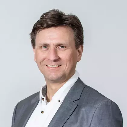 Dr. Andreas Löhr