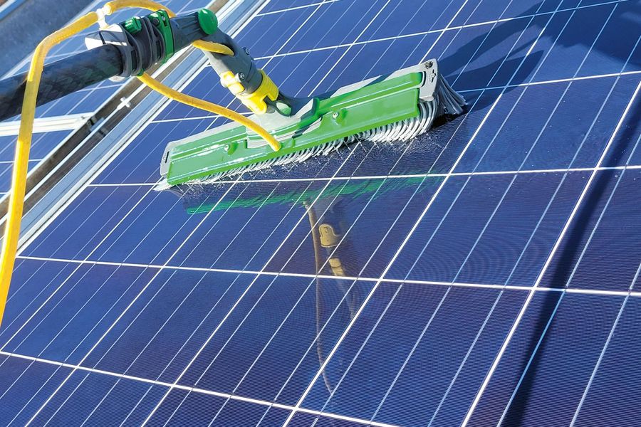 Stuttgarter Gebäudereinigung Venter GmbH & Co.KG Photovoltaikmodulen 
