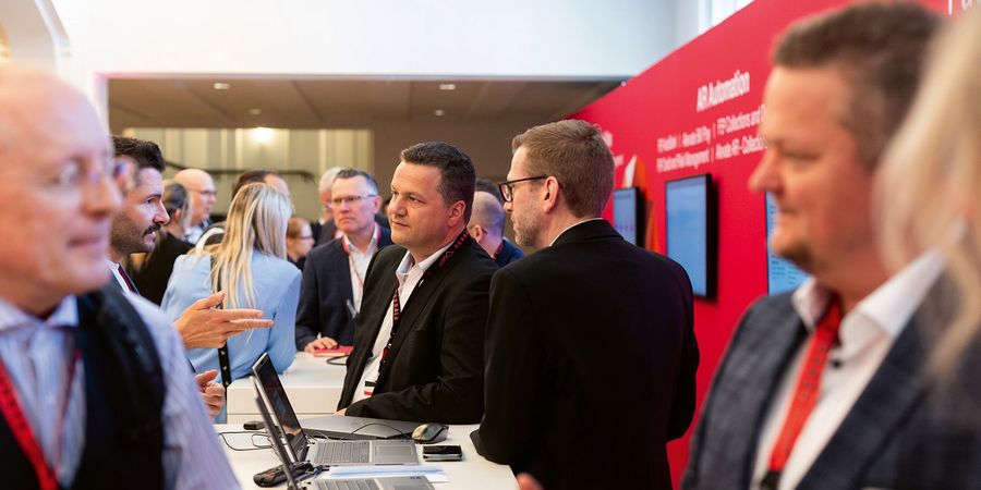 Serrala Group GmbH persönlichen Austausch auf dem Serrala Summit 2025