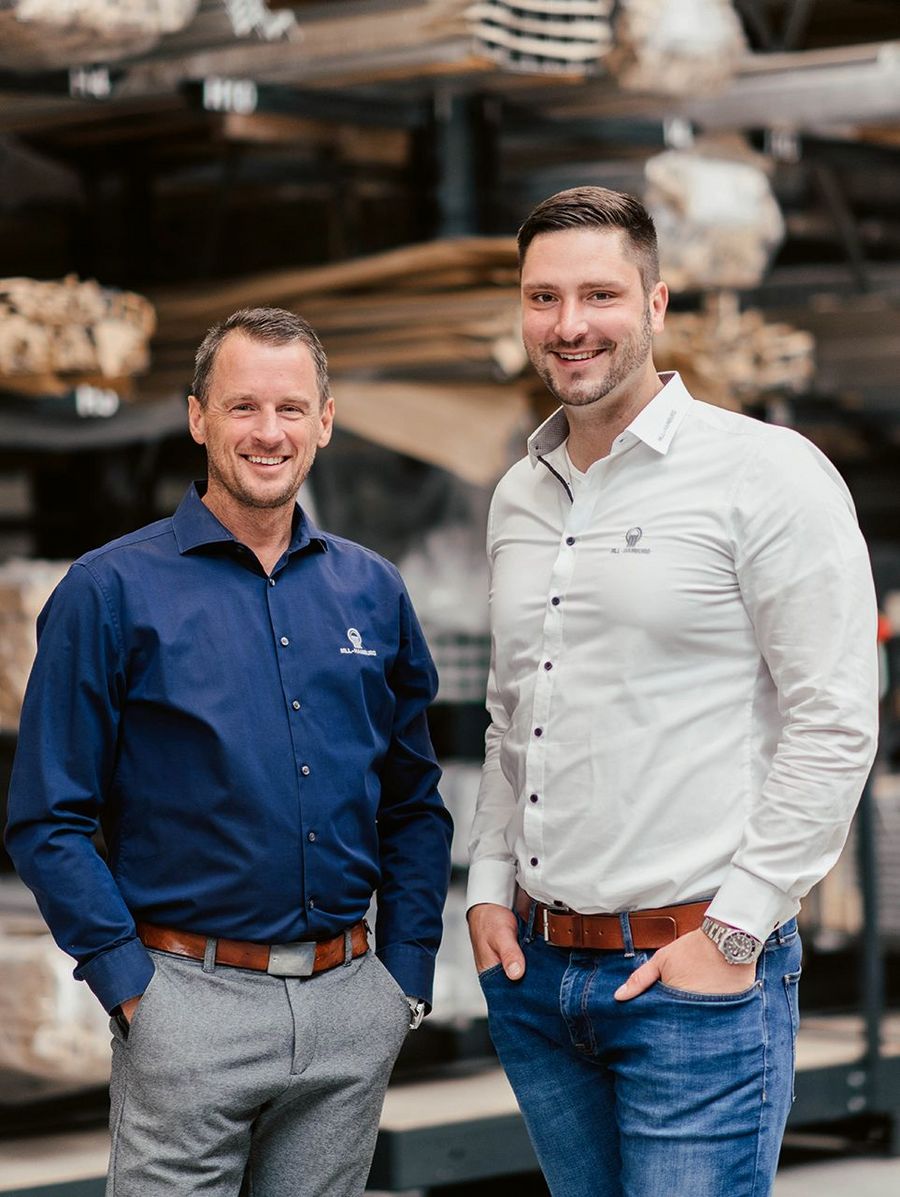 Sven Müsing (li.) und der zweite Geschäftsführer Daniel Laurich leiten gemeinsam die  Geschicke der MLL Lamellensysteme GmbH