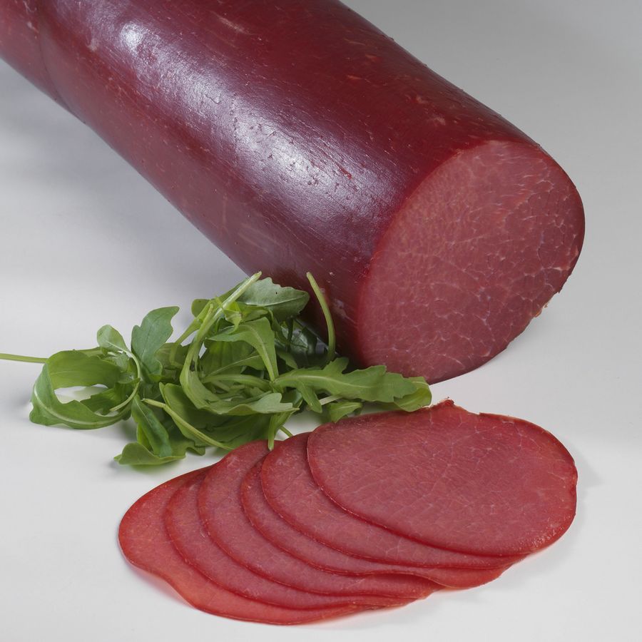 Erlesener Genuss: Dünn geschnittenes Rinderrauchfleisch Erlesener Genuss: Dünn geschnittenes Rinderrauchfleisch