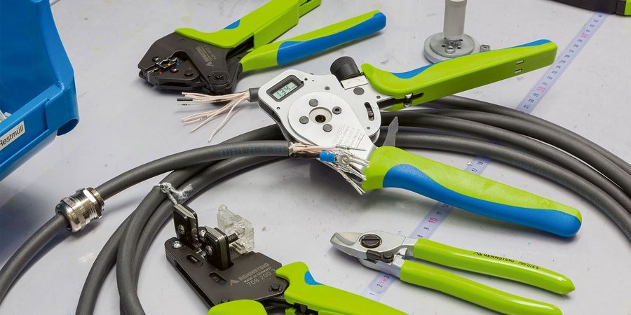 Qualitätswerkzeuge für die Kabelkonfektion: Rennsteig Werkzeuge verbindet Präzision, Ergonomie und Langlebigkeit Qualitätswerkzeuge für die Kabelkonfektion: Rennsteig Werkzeuge verbindet Präzision, Ergonomie und Langlebigkeit