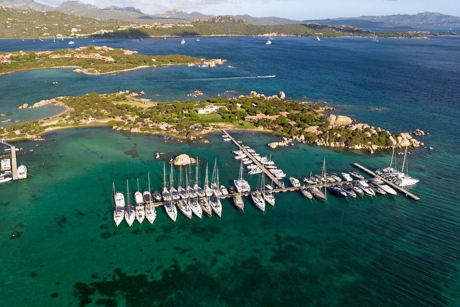 Sun Charter GmbH Marina dell’Isola Sun Charter GmbH Marina dell’Isola