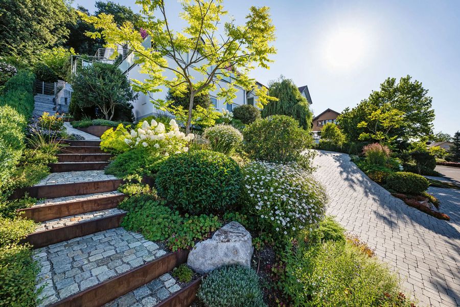 GRIMM garten gestalten GmbH bepflanzte Treppenanlage GRIMM garten gestalten GmbH bepflanzte Treppenanlage