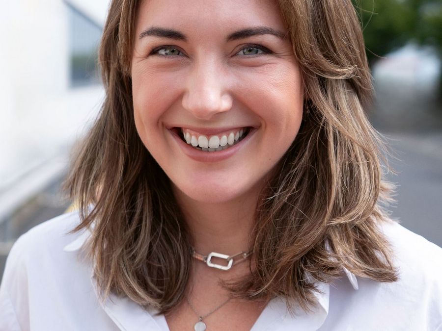 Quervel, Céline