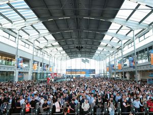 Erneuerbare im Fokus: 110.000 Messebesucher