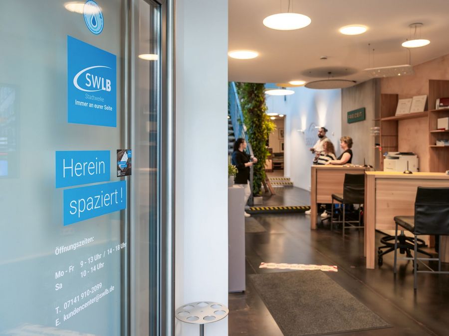 Vom Versorger zum Umsorger Vom Versorger zum Umsorger