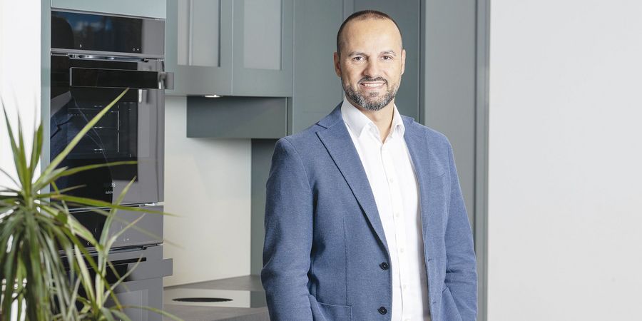 Marcel Spescha, Geschäftsführer der BISAG Küchenbau AG Marcel Spescha, Geschäftsführer der BISAG Küchenbau AG