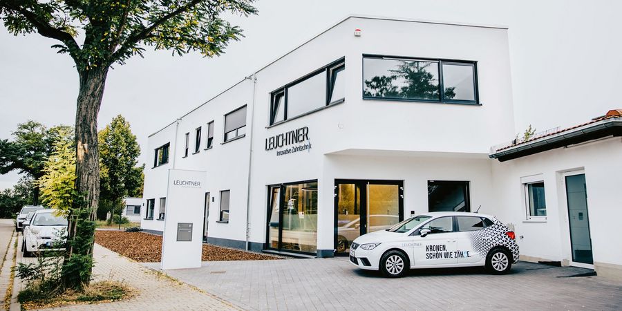 Leuchtner Zahntechnik GmbH Unternehmen im Wandel