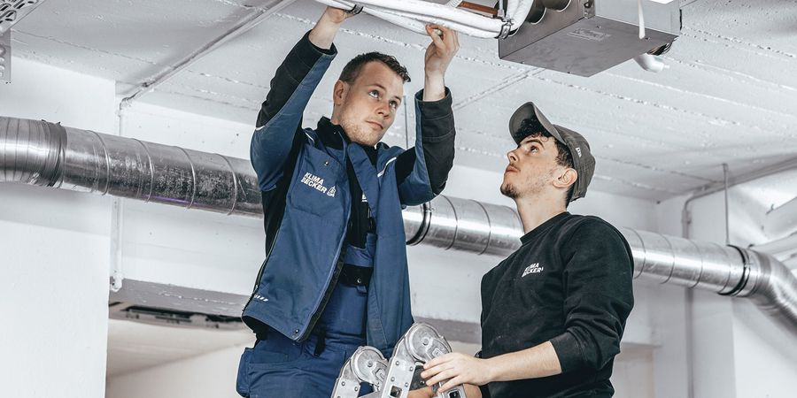 Klima Becker Gruppe GmbH Monteure im Einsatz Klima Becker Gruppe GmbH Monteure im Einsatz