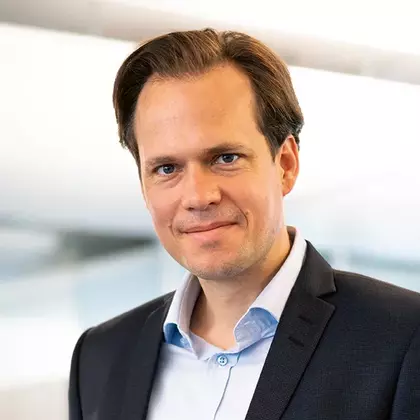 Dr. Benjamin Strehl