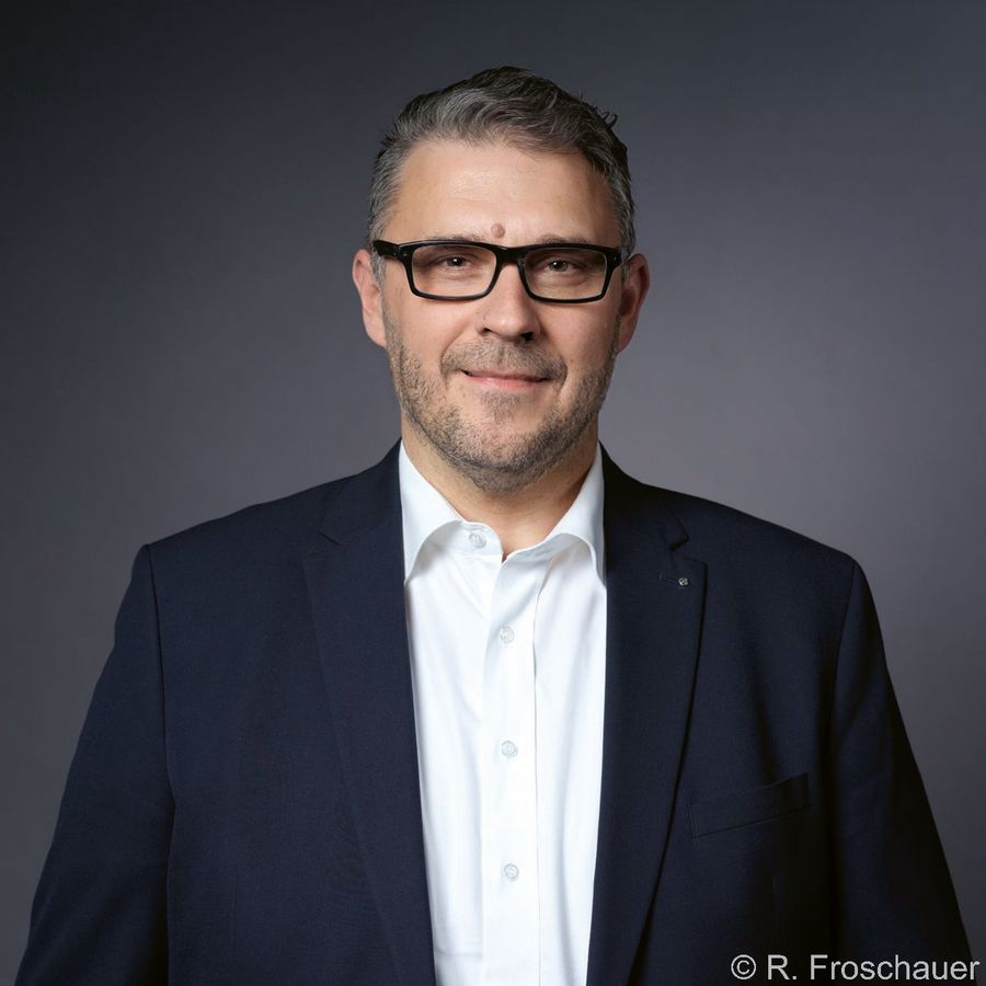 Alexander Bauer,  Geschäftsführer  der Kirchdorfer Kies und Beton GmbH