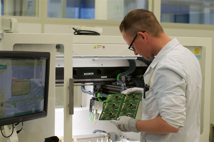 PRETTL Electronics produziert komplexe Elektronik-Bauteile
