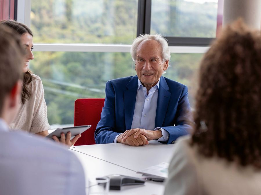 Digital. Ganzheitlich. Mutig. Digital. Ganzheitlich. Mutig.