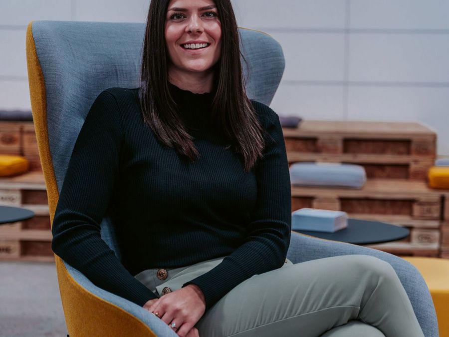 Schmitt Jonas, Julia
