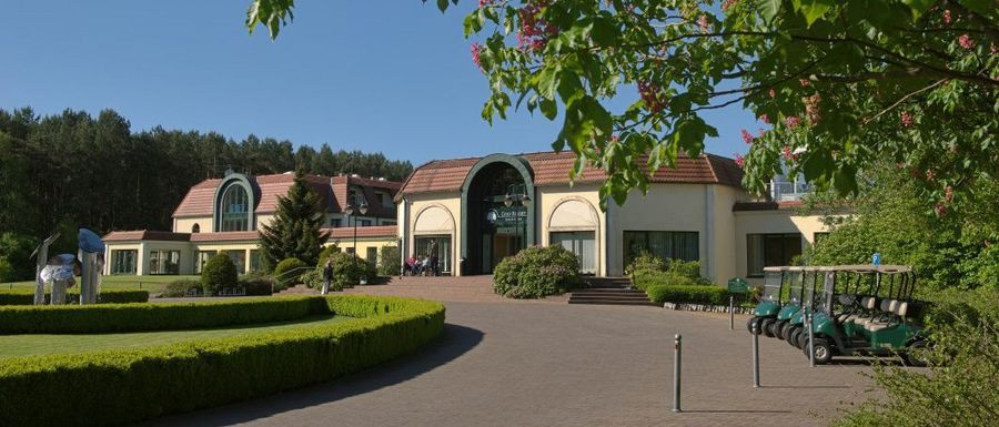 Hotel, Golf und Natur bilden in Semlin seit Jahrzehnten eine Einheit Hotel, Golf und Natur bilden in Semlin seit Jahrzehnten eine Einheit