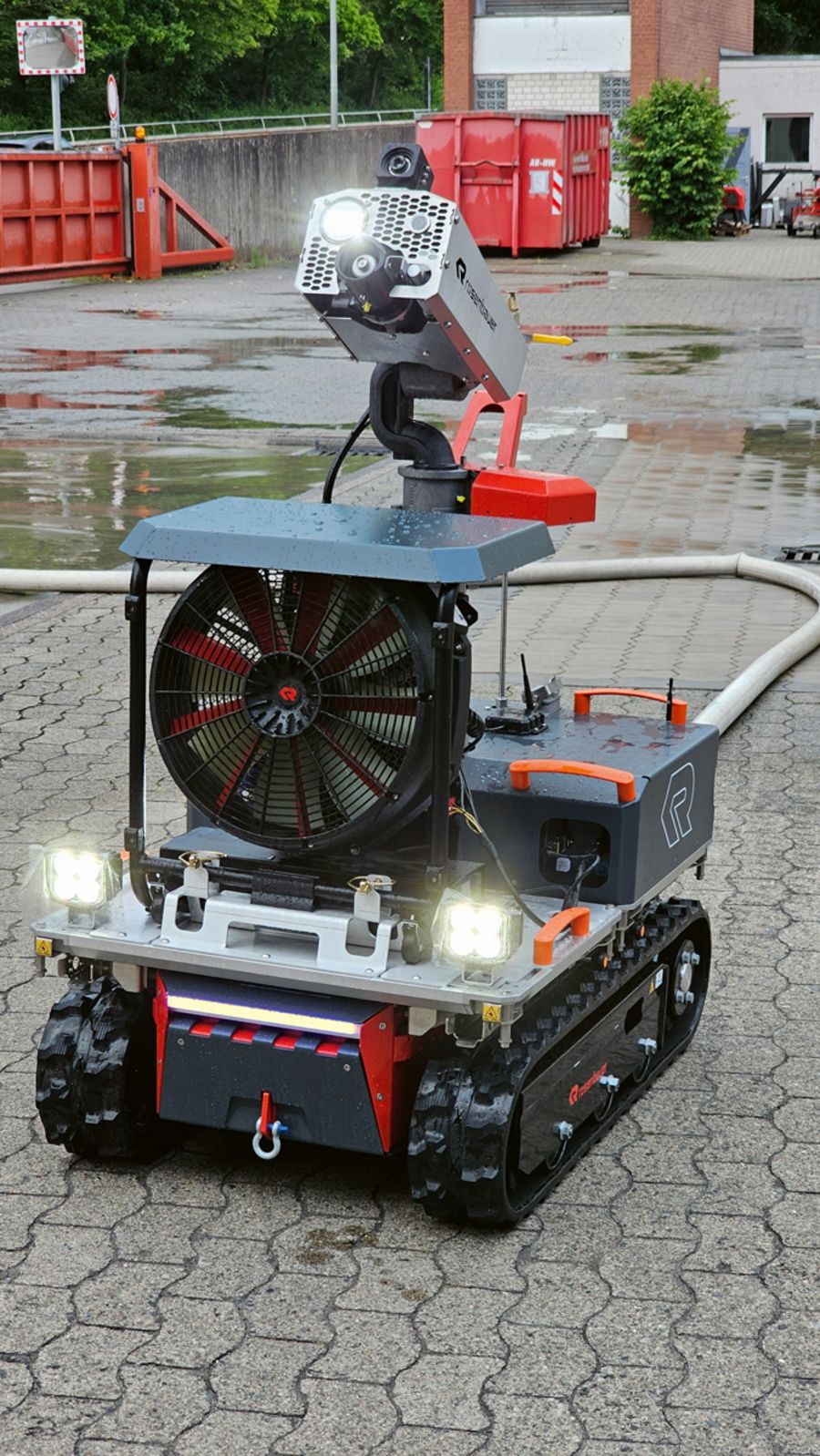 Der Löschroboter von MURER-Feuerschutz: einsetzbar in Gefahrensituationen