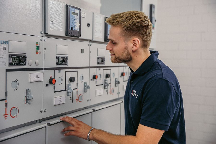 Elektro Pollmeier GmbH Mittelspannungsanlagen Elektro Pollmeier GmbH Mittelspannungsanlagen