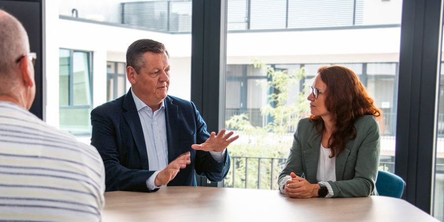 Wolters Kluwer Tax & Accounting Deutschland GmbH Gespraech