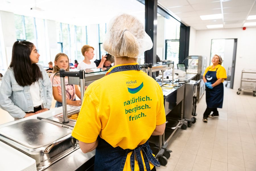 Viele Schulen im Bergischen Land beziehen ihr Verpflegungsangebot von nickut catering Viele Schulen im Bergischen Land beziehen ihr Verpflegungsangebot von nickut catering