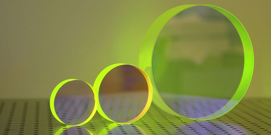 UltraFast Innovations GmbH spezialisierten Spiegel UltraFast Innovations GmbH spezialisierten Spiegel