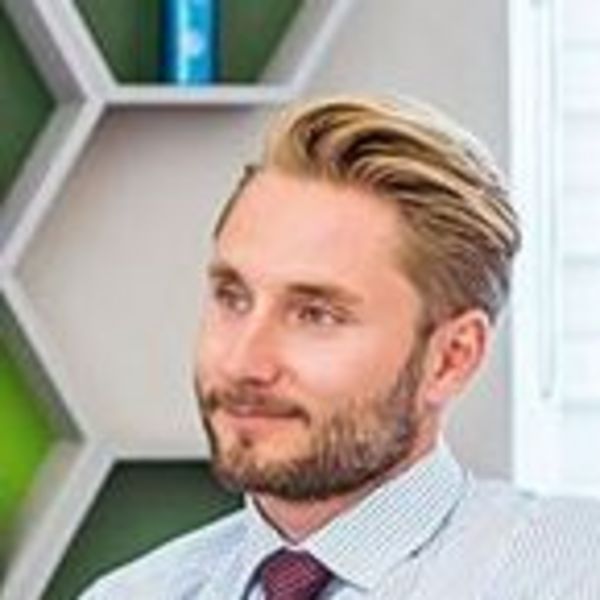 Kristian Kläger Geschäftsführender Gesellschafter Kristian Kläger Geschäftsführender Gesellschafter